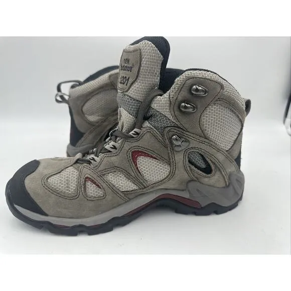 New Balance 1201 Hiking Shoes Terra Stryder Womens 9 WO1201GT
