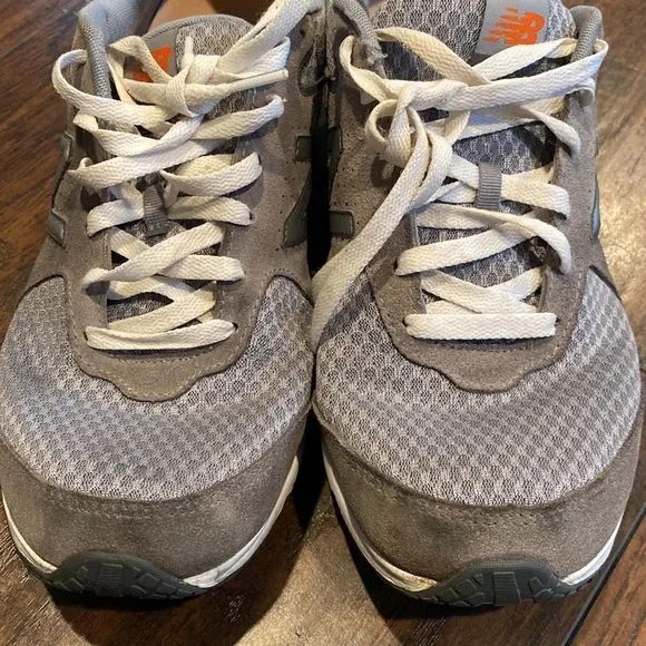 New Balance 411 V2 MW411GR2 Gray White Running Shoes Lace Up Size 10.5 D GUC