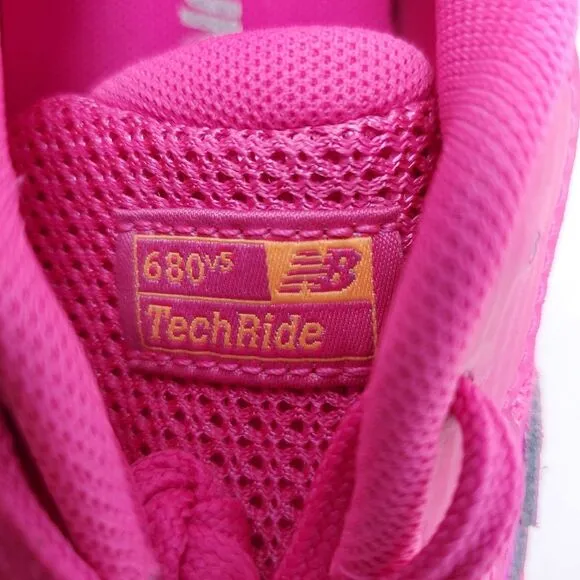 New Balance 680 v5 Tech Ride Youth Athletic Barbie Pink Size‎ 6 US Sneaker Girls