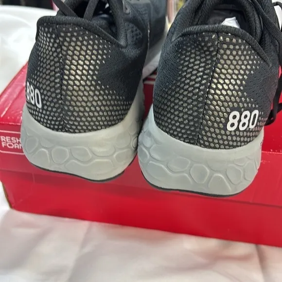 New Balance 880 Fresh foam running shoes black and grey shoes size 13