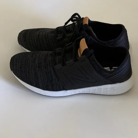 New Balance Kids KJCRZKGG in color moyen black
