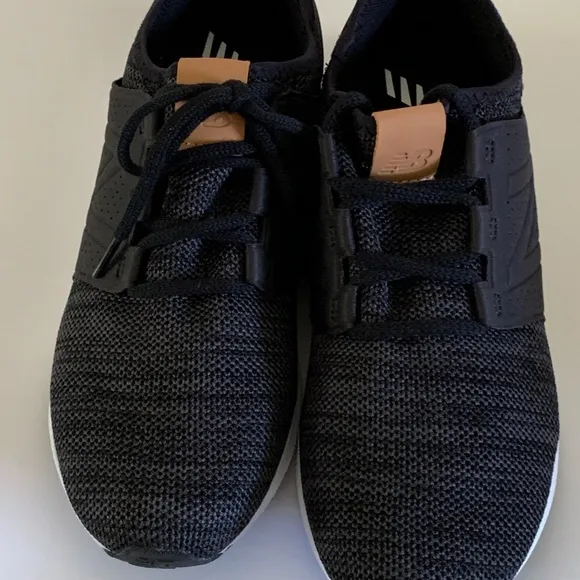 New Balance Kids KJCRZKGG in color moyen black