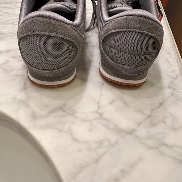 New Balance Lifestyle Mode de Vie in Grey low profile sneakers