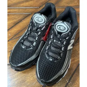 New Balance Men's 8511 Zip Grey /Black Running Shoes Sneakers Size 8 NEW With Tg