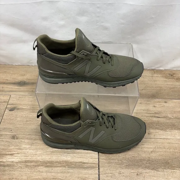 New Balance Sneakers Mens Size 9.5 US Green 574 Army Olive MS574SCJ Running
