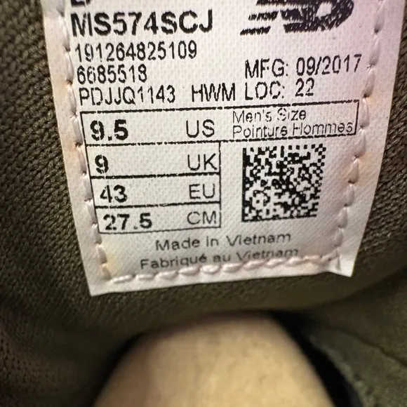 New Balance Sneakers Mens Size 9.5 US Green 574 Army Olive MS574SCJ Running