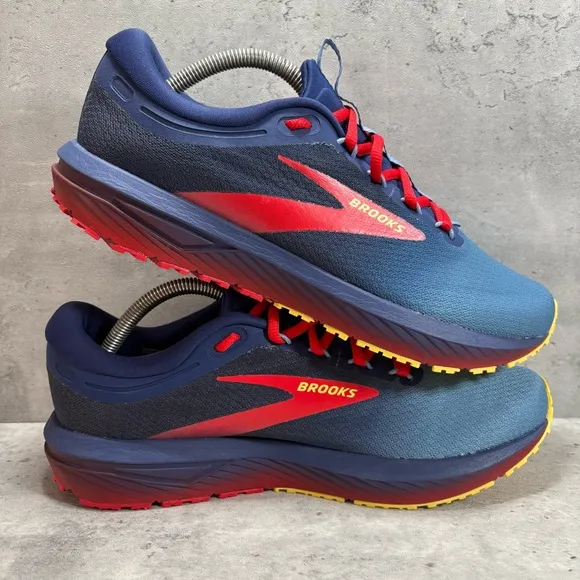 NEW Brooks Revel 7 Road‎ Running Shoes Mens Size 10 Blue Red Yellow 1104351D402