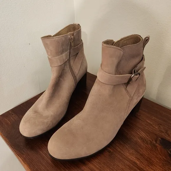 New Ecco Dress Classic 35 Buckle Ankle Boots Size 40, U.S. 9