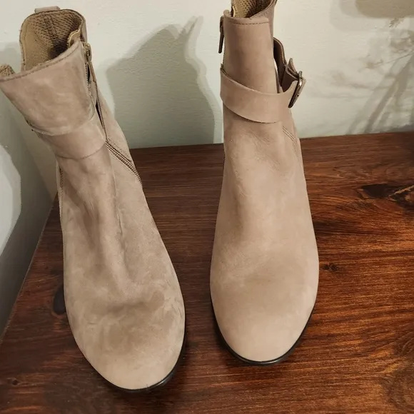 New Ecco Dress Classic 35 Buckle Ankle Boots Size 40, U.S. 9