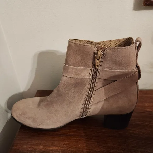 New Ecco Dress Classic 35 Buckle Ankle Boots Size 40, U.S. 9