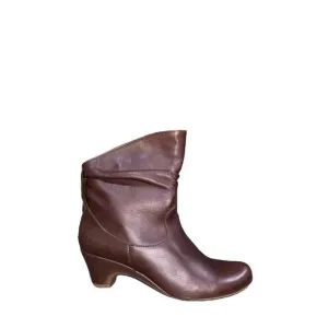 NEW ERIC MICHAEL women's julia ankle boot in brown