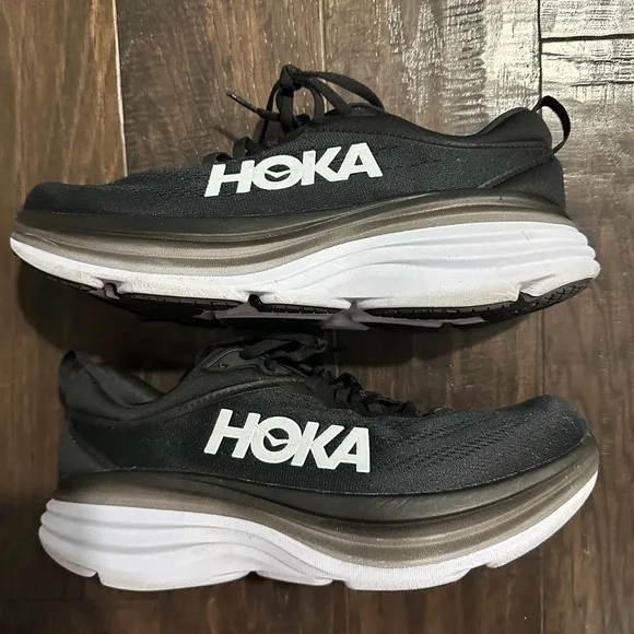 New Hoka Men's Bondi 8 Sneaker, Black/White, 10D $164