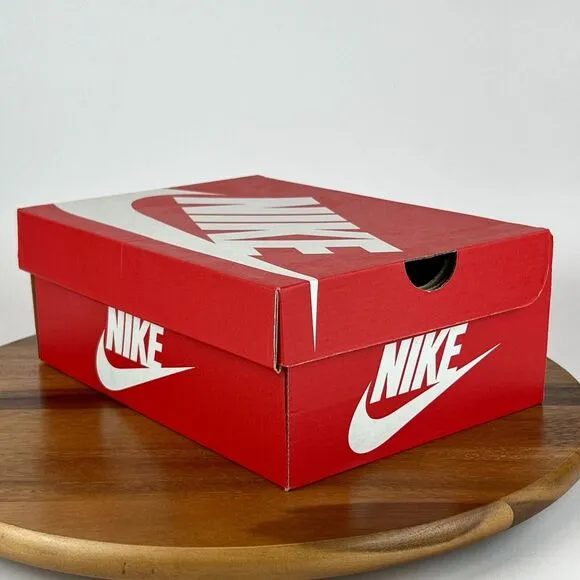 New NIB Big Kids Nike Dunk‎ Low SE Black Shoes Size 7 Y Barbershop DN3351-001
