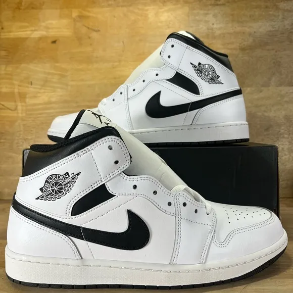 NEW Nike Air Jordan 1 Mid Reverse Panda Mens Sz 11 Shoes Sneakers White Black