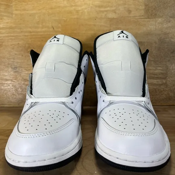 NEW Nike Air Jordan 1 Mid Reverse Panda Mens Sz 11 Shoes Sneakers White Black