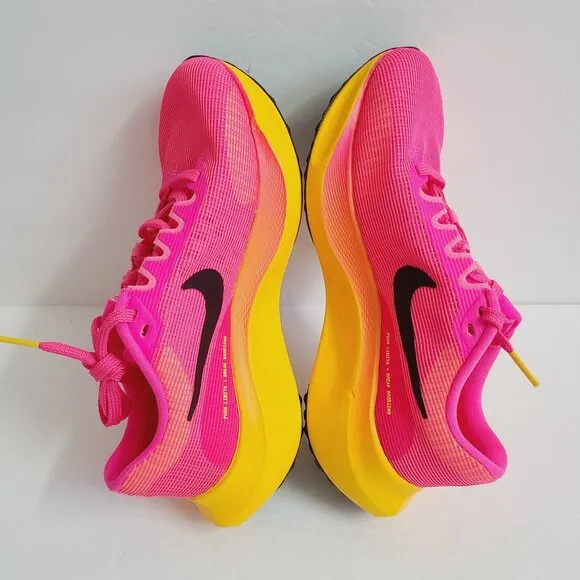 NEW Nike Womens Zoom Fly 5 Running Shoes DM8974-601 Size 5.5 Pink