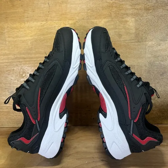 NEW Skechers Stamina Cutback Womens Sz 10.5 Xtra Wide Training Shoes Black Red