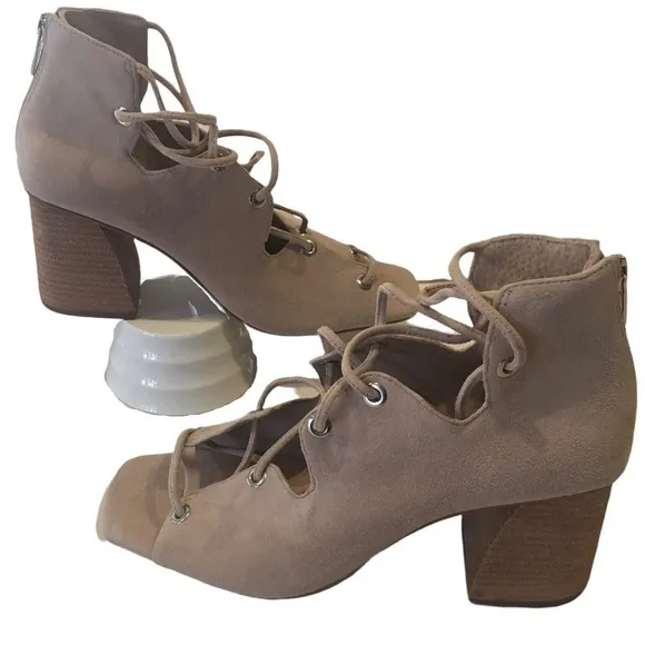 New Vince Camuto Nahara Suede Strappy Lace Up Women’s Heeled Sandals