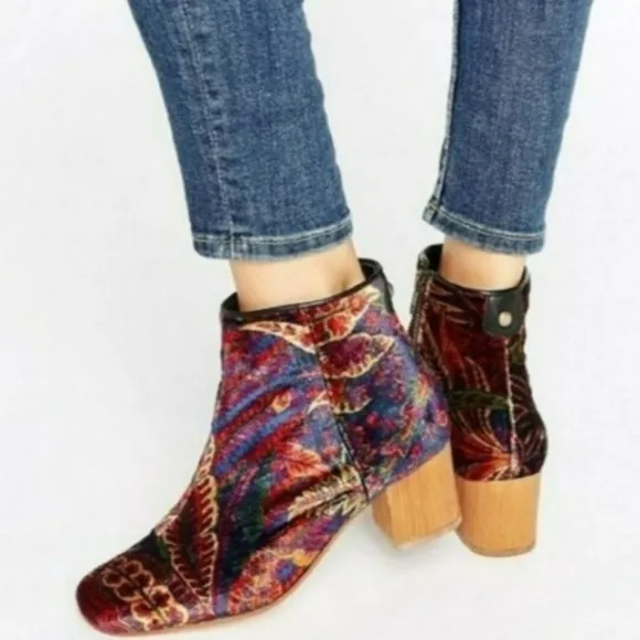 NIB HUDSON Apisi Velvet Liberty Bootie, Size EU 36 (US 5)