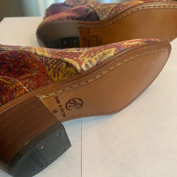 NIB HUDSON Apisi Velvet Liberty Bootie, Size EU 36 (US 5)