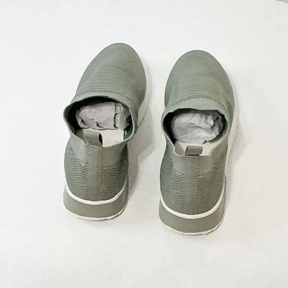 Nicole Miller NY NWB Sz 8 Light Grey Knit Slip On Shoes