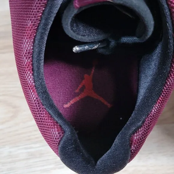 Nike Air Jordan Future Shoes Mens Size 11 Bordeaux Camo White Running 718948-605