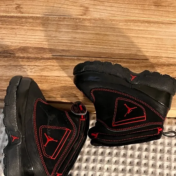 Nike Air Jordan OTToddlers Boots Black Red.