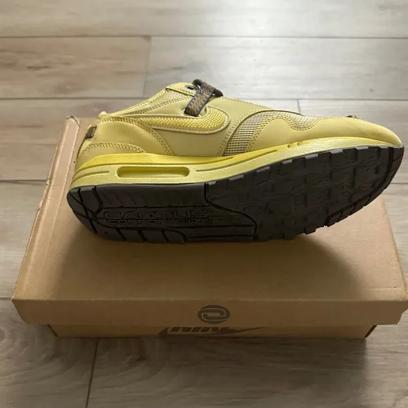 Nike Air Max 1 Cactus Jack Saturn Gold Travis Scott men 9 women's 10.5 EUC