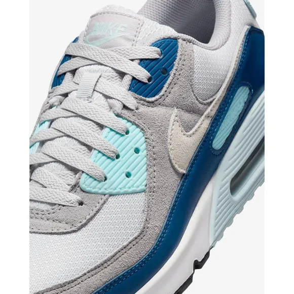Nike Air Max 90 Sneakers Size 10 Glacier Blue &amp; Platinum White Mens