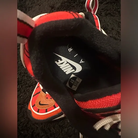 Nike Air Max 98 habanero red and black