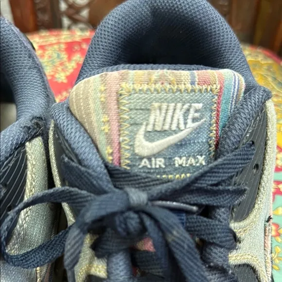 Nike Air Max Blue and Gray Sneakers Low-Top Athletic Shoes Winter 2016/17 WORN