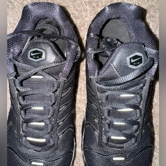 Nike Air Max Plus Triple Black TN GS 6.5Y CD0609-001 Kids Shoes Sneakers Running