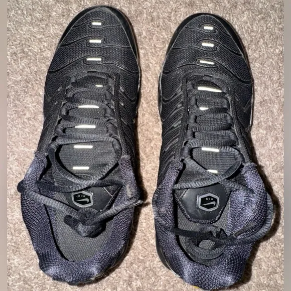 Nike Air Max Plus Triple Black TN GS 6.5Y CD0609-001 Kids Shoes Sneakers Running