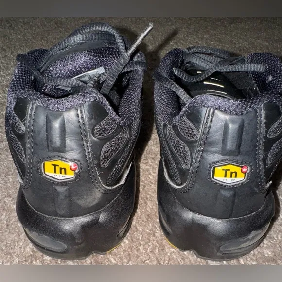Nike Air Max Plus Triple Black TN GS 6.5Y CD0609-001 Kids Shoes Sneakers Running