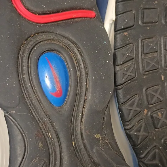 NIKE AIR MAX SHOES SIZE 5 NEARLY NEW EXCELLENT CONDITION