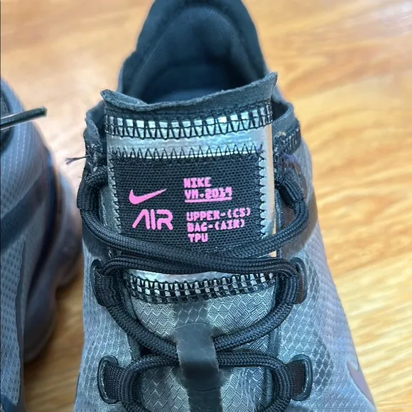 Nike Air Vapormax 2018 GS Youth Black and Gray Sneakers AJ2616-003