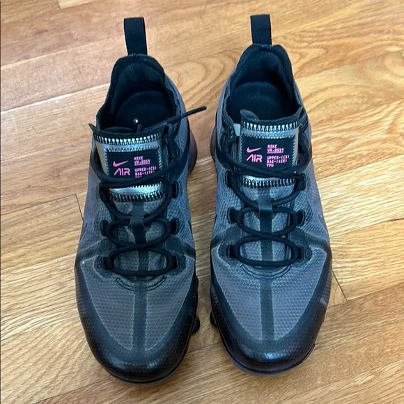 Nike Air Vapormax 2018 GS Youth Black and Gray Sneakers AJ2616-003