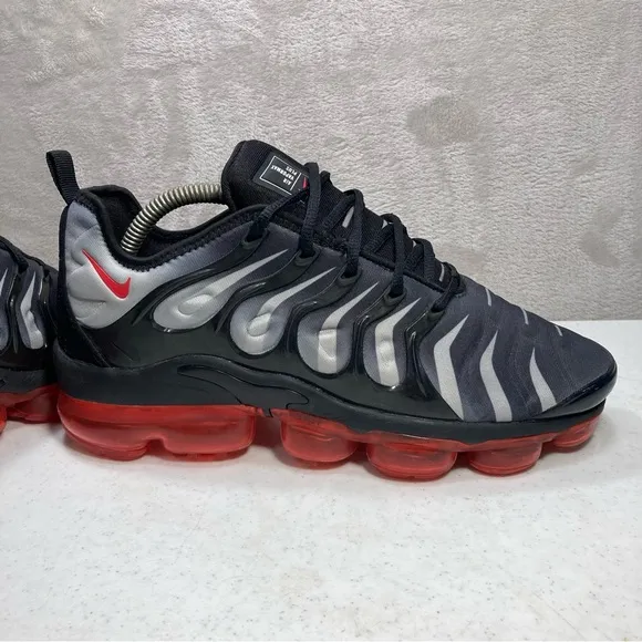 Nike Air Vapormax Plus Black Red Men's Shoes Running Sz 9.5 924453-319