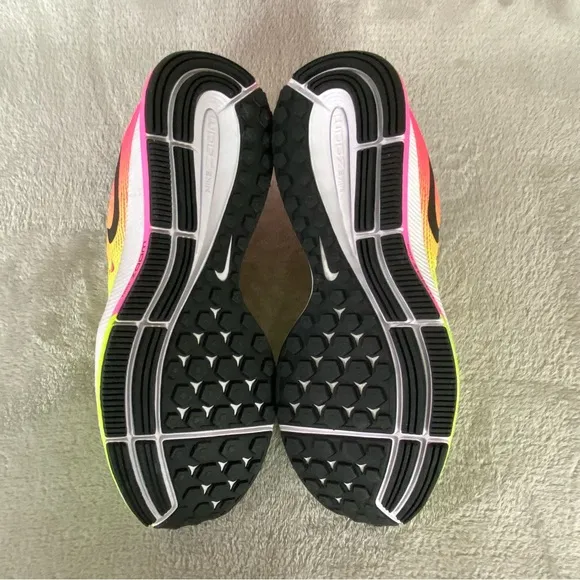 Nike Air Zoom Pegasu 33 Mens Running Shoes Size 9 Yellow Pink Sneakers NEW