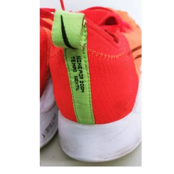 NIKE AIR ZOOM TEMPO NEXT % FLYKNIT SNEAKERS ORANGE CI9923-800