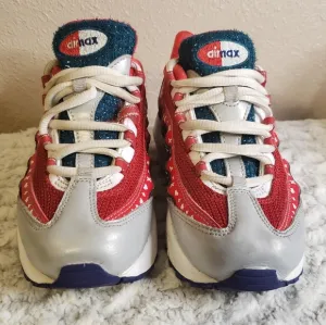 NIKE AIRMAX