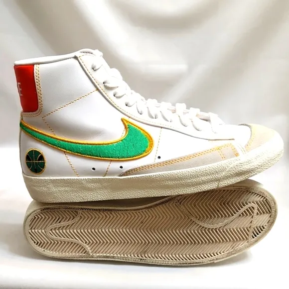 Nike Blazer Mid '77 Roswell Rayguns Athletic sneakers (boys size 7)