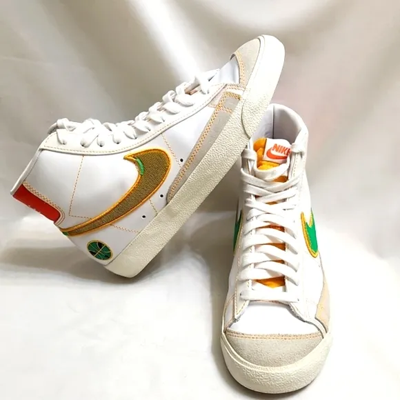 Nike Blazer Mid '77 Roswell Rayguns Athletic sneakers (boys size 7)