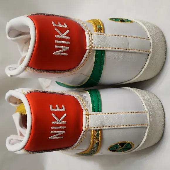Nike Blazer Mid '77 Roswell Rayguns Athletic sneakers (boys size 7)