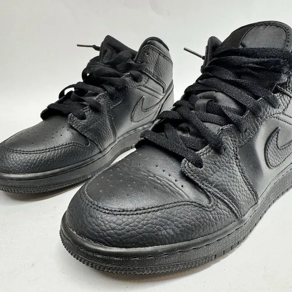 Nike Boys Air Jordan 1 Mid 554725-091 Black Basketball Shoes Sneakers Size 7Y