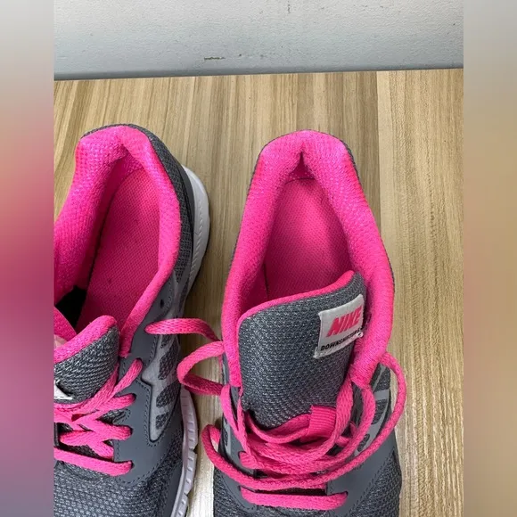 Nike DownShifter 6 Running Shoes Size 5.5Y Gray Black Pink