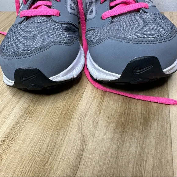 Nike DownShifter 6 Running Shoes Size 5.5Y Gray Black Pink