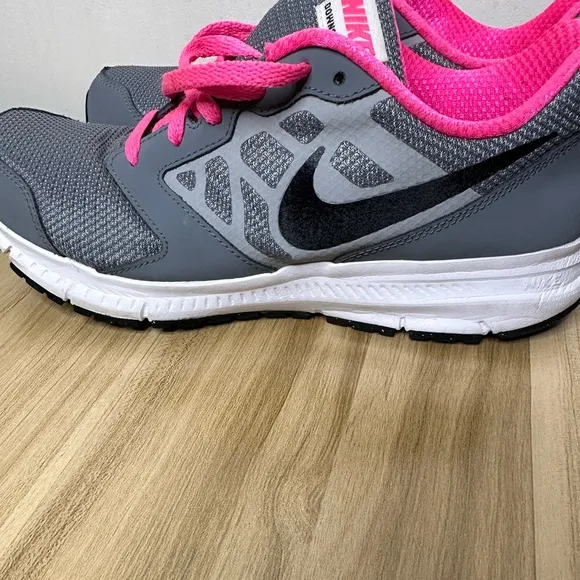 Nike DownShifter 6 Running Shoes Size 5.5Y Gray Black Pink