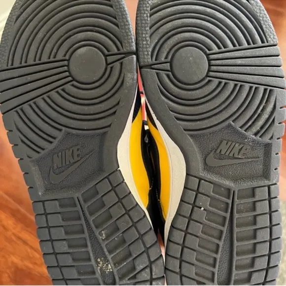 Nike Dunk Low Michigan