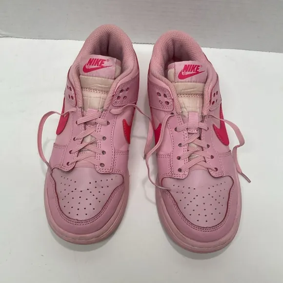 NIKE DUNK LOW TRIPLE PINK SNEAKERS    Style  Dh9756 600 Ladies